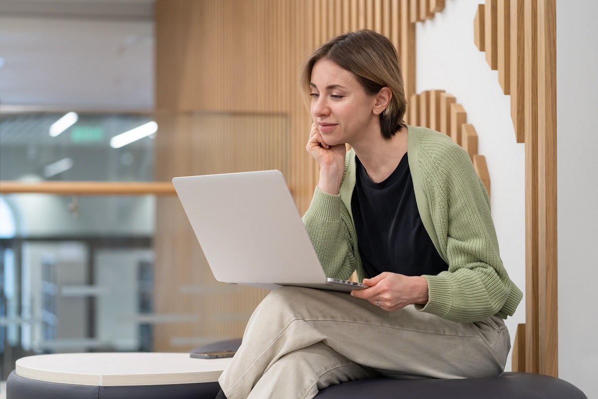 Top Workplace Buzzwords of 2023 - From ‘Rage Applying’ to ‘Bare Minimum Mondays’